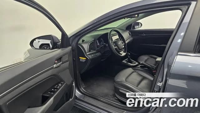 2018 Hyundai Avante AD 1.6 GDI Modern Sold VIN KMHD841DBJU574615 – interior seats 2018 Hyundai Avante AD 1.6 GDI Modern Sold VIN KMHD841DBJU574615 – interior seats