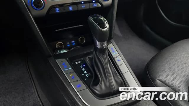 2018 Hyundai Avante AD 1.6 GDI Modern Sold VIN KMHD841DBJU574615 – photo 13 2018 Hyundai Avante AD 1.6 GDI Modern Sold VIN KMHD841DBJU574615 – photo 13