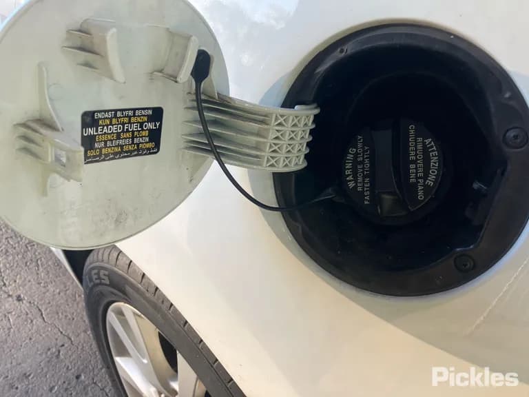 2008 Hyundai i30 Used VIN KMHDC51ER8U104215 – undercarriage 2008 Hyundai i30 Used VIN KMHDC51ER8U104215 – undercarriage