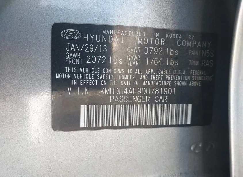 2013 HYUNDAI Elantra Used VIN KMHDH4AE9DU781901 – exterior detail 2013 HYUNDAI Elantra Used VIN KMHDH4AE9DU781901 – exterior detail