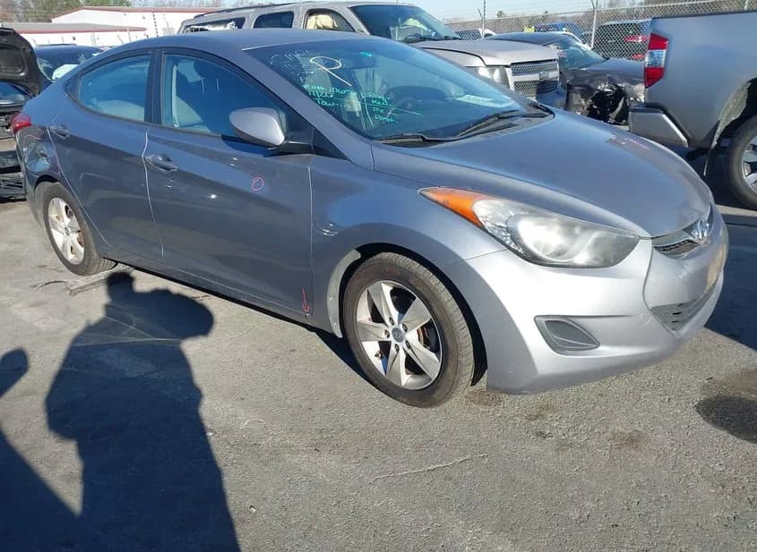 2013 HYUNDAI Elantra Used VIN KMHDH4AE9DU781901 – undercarriage 2013 HYUNDAI Elantra Used VIN KMHDH4AE9DU781901 – undercarriage