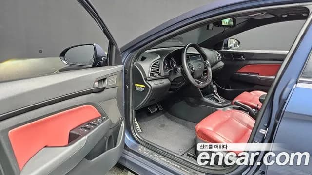 2017 Hyundai Avante AD 1.6 Turbo Sport Sold VIN KMHDR41BGHU337800 – interior seats 2017 Hyundai Avante AD 1.6 Turbo Sport Sold VIN KMHDR41BGHU337800 – interior seats