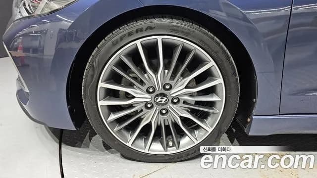 2017 Hyundai Avante AD 1.6 Turbo Sport Sold VIN KMHDR41BGHU337800 – photo 13 2017 Hyundai Avante AD 1.6 Turbo Sport Sold VIN KMHDR41BGHU337800 – photo 13