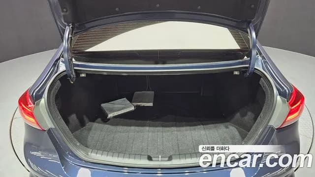 2017 Hyundai Avante AD 1.6 Turbo Sport Sold VIN KMHDR41BGHU337800 – photo 23 2017 Hyundai Avante AD 1.6 Turbo Sport Sold VIN KMHDR41BGHU337800 – photo 23