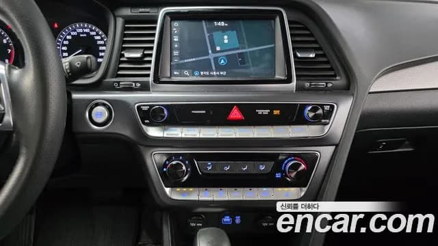 2018 Hyundai Sonata New Rise 1.6 Turbo Style Sold VIN KMHE2416GJA437716 – interior seats 2018 Hyundai Sonata New Rise 1.6 Turbo Style Sold VIN KMHE2416GJA437716 – interior seats