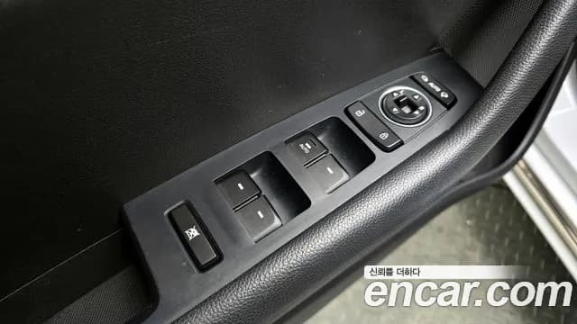 2019 Hyundai Sonata New Rise 1.6 Turbo Style Sold VIN KMHE2416GKA542389 – interior seats 2019 Hyundai Sonata New Rise 1.6 Turbo Style Sold VIN KMHE2416GKA542389 – interior seats