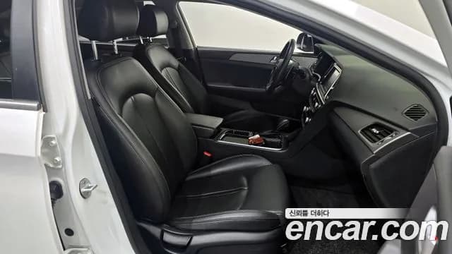 2019 Hyundai Sonata New Rise 1.6 Turbo Style Sold VIN KMHE2416GKA542389 – photo 15 2019 Hyundai Sonata New Rise 1.6 Turbo Style Sold VIN KMHE2416GKA542389 – photo 15