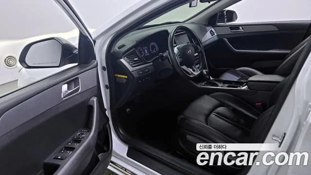 2019 Hyundai Sonata New Rise 1.6 Turbo Style Sold VIN KMHE2416GKA542389 – photo 18 2019 Hyundai Sonata New Rise 1.6 Turbo Style Sold VIN KMHE2416GKA542389 – photo 18