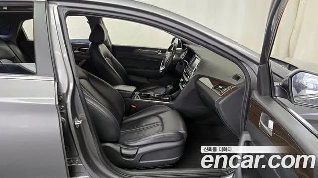 2018 Hyundai Sonata New Rise 2.0 Smart Sold VIN KMHE241CBJA351026 – exterior detail 2018 Hyundai Sonata New Rise 2.0 Smart Sold VIN KMHE241CBJA351026 – exterior detail