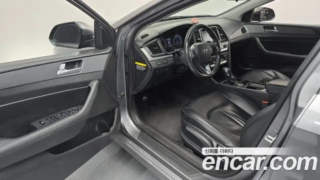 2018 Hyundai Sonata New Rise 2.0 Smart Sold VIN KMHE241CBJA351990 – exterior detail 2018 Hyundai Sonata New Rise 2.0 Smart Sold VIN KMHE241CBJA351990 – exterior detail