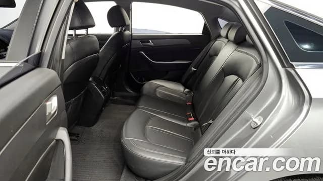 2018 Hyundai Sonata New Rise 2.0 Smart Sold VIN KMHE241CBJA370656 – interior seats 2018 Hyundai Sonata New Rise 2.0 Smart Sold VIN KMHE241CBJA370656 – interior seats
