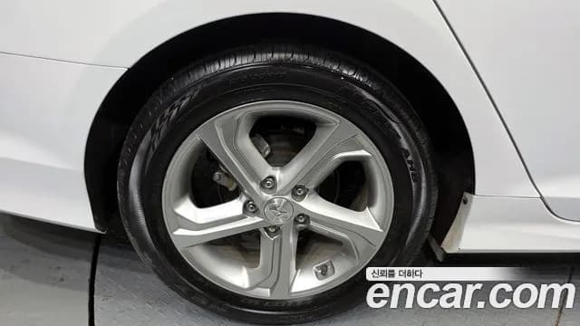 2018 Hyundai Sonata New Rise 2.0 Smart Sold VIN KMHE241CBJA405086 – photo 15 2018 Hyundai Sonata New Rise 2.0 Smart Sold VIN KMHE241CBJA405086 – photo 15