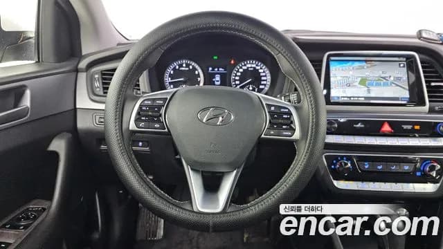 2019 Hyundai Sonata New Rise 2.0 Style Sold VIN KMHE241CBKA524733 – trunk area 2019 Hyundai Sonata New Rise 2.0 Style Sold VIN KMHE241CBKA524733 – trunk area