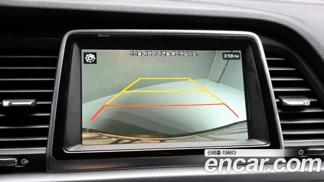 2019 Hyundai Sonata New Rise 2.0 Smart Spicial Sold VIN KMHE241CBKA533017 – trunk area 2019 Hyundai Sonata New Rise 2.0 Smart Spicial Sold VIN KMHE241CBKA533017 – trunk area