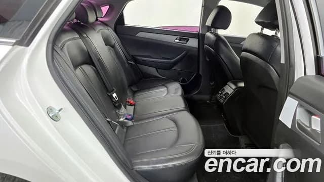2019 Hyundai Sonata New Rise 2.0 Smart Choice Sold VIN KMHE241CBKA546740 – trunk area 2019 Hyundai Sonata New Rise 2.0 Smart Choice Sold VIN KMHE241CBKA546740 – trunk area
