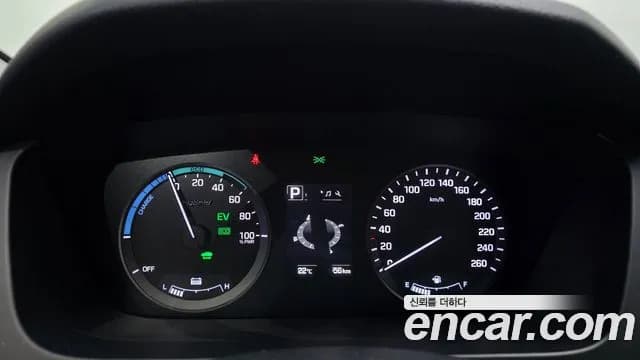 2017 Hyundai LF Sonata Hybrid 2.0 HEV Sold VIN KMHE3413BHA061121 – side profile 2017 Hyundai LF Sonata Hybrid 2.0 HEV Sold VIN KMHE3413BHA061121 – side profile