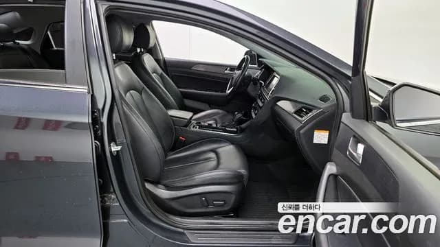 2018 Hyundai Sonata New Rise Hybrid Premium Sold VIN KMHE3413BJA068405 – rear exterior 2018 Hyundai Sonata New Rise Hybrid Premium Sold VIN KMHE3413BJA068405 – rear exterior