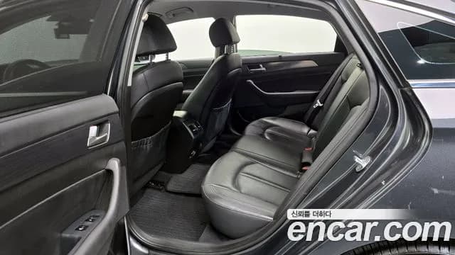 2018 Hyundai Sonata New Rise Hybrid Premium Sold VIN KMHE3413BJA068405 – side profile 2018 Hyundai Sonata New Rise Hybrid Premium Sold VIN KMHE3413BJA068405 – side profile