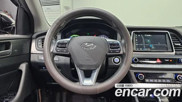2018 Hyundai Sonata New Rise Hybrid Modern Sold VIN KMHE3413BJA068465 – dashboard 2018 Hyundai Sonata New Rise Hybrid Modern Sold VIN KMHE3413BJA068465 – dashboard