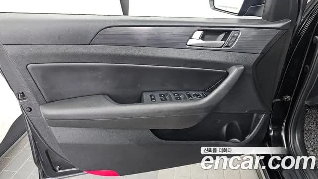 2018 Hyundai Sonata New Rise Hybrid Premium Sold VIN KMHE3413BJA072454 – rear exterior 2018 Hyundai Sonata New Rise Hybrid Premium Sold VIN KMHE3413BJA072454 – rear exterior