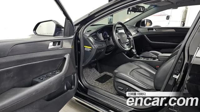 2018 Hyundai Sonata New Rise Hybrid Premium Sold VIN KMHE3413BJA072454 – exterior detail 2018 Hyundai Sonata New Rise Hybrid Premium Sold VIN KMHE3413BJA072454 – exterior detail