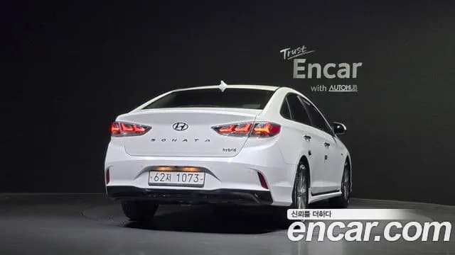 2018 Hyundai Sonata New Rise Hybrid Modern Sold VIN KMHE3413BJA072469 – interior seats 2018 Hyundai Sonata New Rise Hybrid Modern Sold VIN KMHE3413BJA072469 – interior seats
