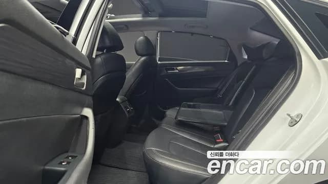 2018 Hyundai Sonata New Rise Hybrid Premium Sold VIN KMHE3413BJA077698 – undercarriage 2018 Hyundai Sonata New Rise Hybrid Premium Sold VIN KMHE3413BJA077698 – undercarriage