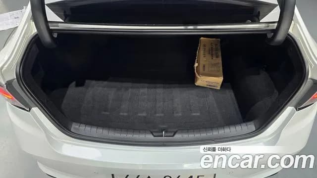 2018 Hyundai Sonata New Rise Hybrid Premium Sold VIN KMHE3413BJA077698 – photo 13 2018 Hyundai Sonata New Rise Hybrid Premium Sold VIN KMHE3413BJA077698 – photo 13