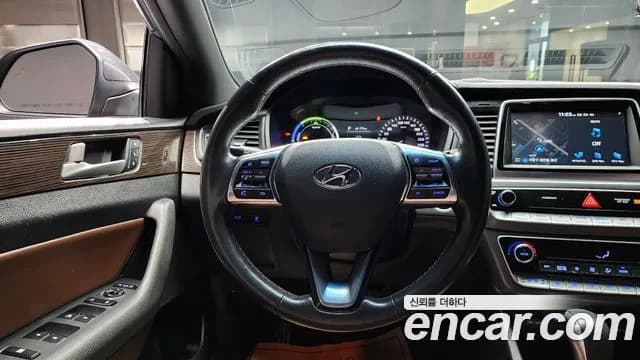 2018 Hyundai Sonata New Rise Hybrid Premium Sold VIN KMHE3413BJA078938 – exterior detail 2018 Hyundai Sonata New Rise Hybrid Premium Sold VIN KMHE3413BJA078938 – exterior detail