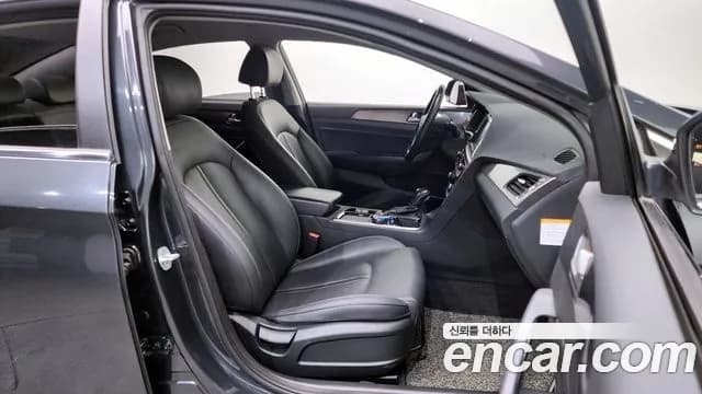 2019 Hyundai Sonata New Rise Hybrid Modern Sold VIN KMHE3413BKA089602 – exterior detail 2019 Hyundai Sonata New Rise Hybrid Modern Sold VIN KMHE3413BKA089602 – exterior detail