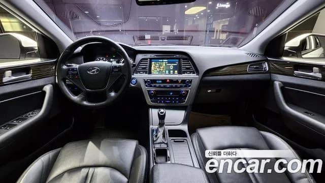 2017 Hyundai LF Sonata 2.0 Smart Sold VIN KMHE341CBHA300576 – interior seats 2017 Hyundai LF Sonata 2.0 Smart Sold VIN KMHE341CBHA300576 – interior seats