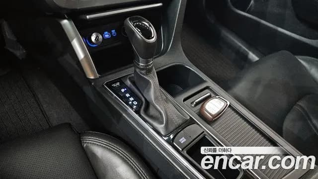 2017 Hyundai LF Sonata 2.0 Smart Sold VIN KMHE341CBHA310973 – trunk area 2017 Hyundai LF Sonata 2.0 Smart Sold VIN KMHE341CBHA310973 – trunk area
