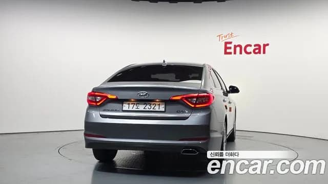 2017 Hyundai LF Sonata 2.0 Smart Sold VIN KMHE341CBHA328432 – dashboard 2017 Hyundai LF Sonata 2.0 Smart Sold VIN KMHE341CBHA328432 – dashboard
