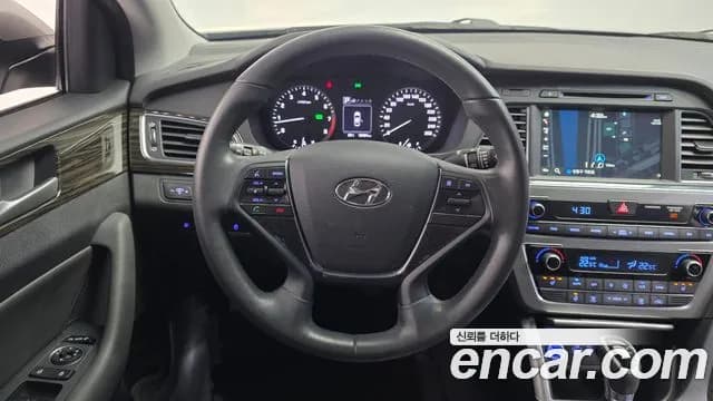 2017 Hyundai LF Sonata 2.0 Smart Sold VIN KMHE341CBHA328432 – photo 13 2017 Hyundai LF Sonata 2.0 Smart Sold VIN KMHE341CBHA328432 – photo 13