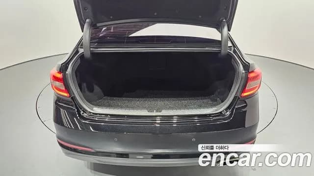 2017 Hyundai LF Sonata 2.0 Smart Sold VIN KMHE341CBHA341449 – exterior detail 2017 Hyundai LF Sonata 2.0 Smart Sold VIN KMHE341CBHA341449 – exterior detail