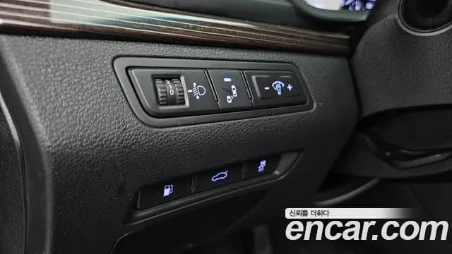 2018 Hyundai Sonata New Rise 2.0 Modern Sold VIN KMHE341CBJA361524 – interior seats 2018 Hyundai Sonata New Rise 2.0 Modern Sold VIN KMHE341CBJA361524 – interior seats