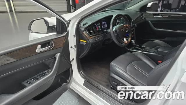 2018 Hyundai Sonata New Rise 2.0 Modern Sold VIN KMHE341CBJA406390 – interior seats 2018 Hyundai Sonata New Rise 2.0 Modern Sold VIN KMHE341CBJA406390 – interior seats