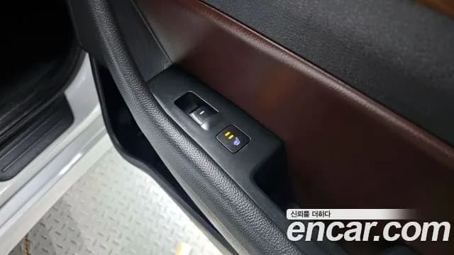 2018 Hyundai Sonata New Rise 2.0 Modern Sold VIN KMHE341CBJA419081 – trunk area 2018 Hyundai Sonata New Rise 2.0 Modern Sold VIN KMHE341CBJA419081 – trunk area