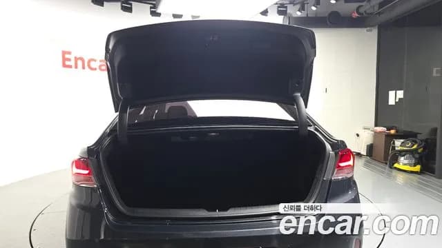 2018 Hyundai Sonata New Rise 2.0 Modern Sold VIN KMHE341CBJA443553 – interior seats 2018 Hyundai Sonata New Rise 2.0 Modern Sold VIN KMHE341CBJA443553 – interior seats