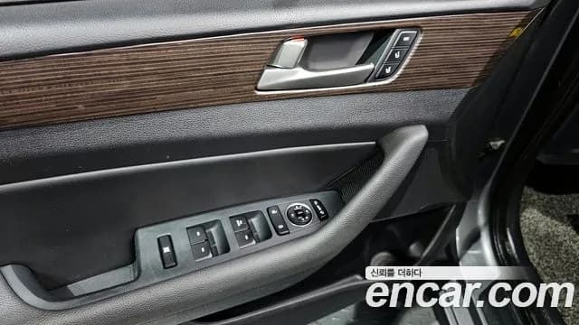 2018 Hyundai Sonata New Rise 2.0 Modern Sold VIN KMHE341CBJA463537 – interior seats 2018 Hyundai Sonata New Rise 2.0 Modern Sold VIN KMHE341CBJA463537 – interior seats