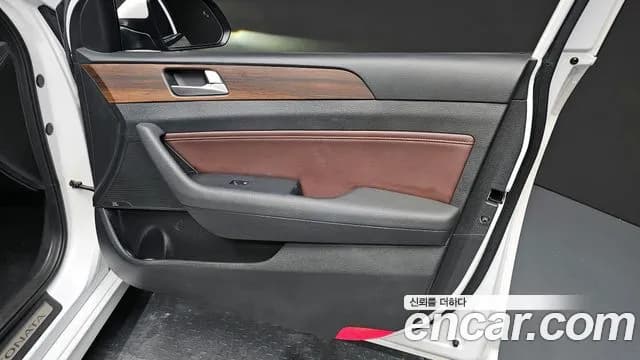 2019 Hyundai Sonata New Rise 2.0 Premium Special Sold VIN KMHE341CBKA505786 – exterior detail 2019 Hyundai Sonata New Rise 2.0 Premium Special Sold VIN KMHE341CBKA505786 – exterior detail