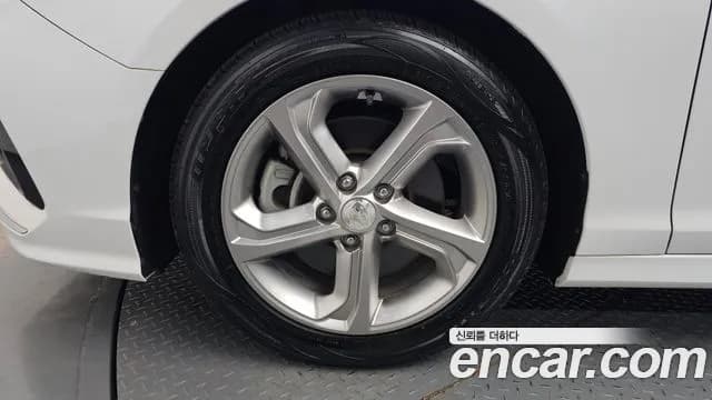 2019 Hyundai Sonata New Rise 2.0 Modern Sold VIN KMHE341CBKA555895 – front exterior 2019 Hyundai Sonata New Rise 2.0 Modern Sold VIN KMHE341CBKA555895 – front exterior
