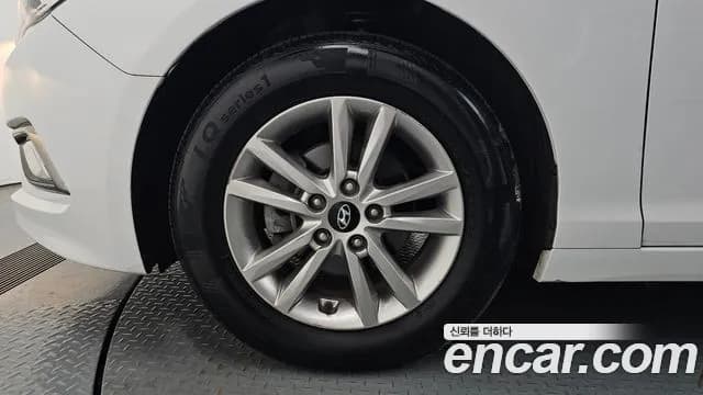 2017 Hyundai LF Sonata LPI Smart Sold VIN KMHE341DBHA321628 – exterior detail 2017 Hyundai LF Sonata LPI Smart Sold VIN KMHE341DBHA321628 – exterior detail
