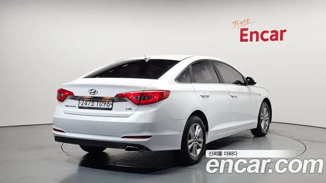 2017 Hyundai LF Sonata LPI Smart Sold VIN KMHE341DBHA321628 – undercarriage 2017 Hyundai LF Sonata LPI Smart Sold VIN KMHE341DBHA321628 – undercarriage