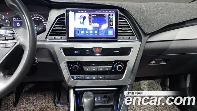 2017 Hyundai LF Sonata LPI TAXI Sold VIN KMHE341DBHA364535 – interior seats 2017 Hyundai LF Sonata LPI TAXI Sold VIN KMHE341DBHA364535 – interior seats