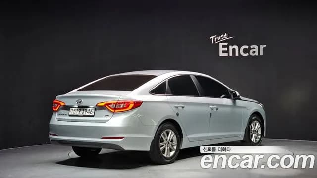 2017 Hyundai LF Sonata LPI TAXI Sold VIN KMHE341DBHA364535 – photo 12 2017 Hyundai LF Sonata LPI TAXI Sold VIN KMHE341DBHA364535 – photo 12