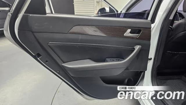 2018 Hyundai Sonata New Rise LPI Modern(Disabled Person) Sold VIN KMHE341DBJA364943 – engine bay 2018 Hyundai Sonata New Rise LPI Modern(Disabled Person) Sold VIN KMHE341DBJA364943 – engine bay