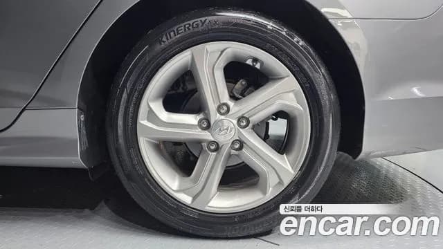 2018 Hyundai Sonata New Rise LPI Premium Sold VIN KMHE341DBJA374614 – engine bay 2018 Hyundai Sonata New Rise LPI Premium Sold VIN KMHE341DBJA374614 – engine bay