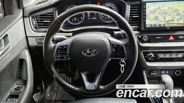 2018 Hyundai Sonata New Rise LPI Style Sold VIN KMHE341DBJA375231 – front exterior 2018 Hyundai Sonata New Rise LPI Style Sold VIN KMHE341DBJA375231 – front exterior