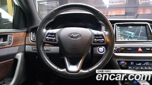 2018 Hyundai Sonata New Rise LPI Premium Sold VIN KMHE341DBJA378944 – exterior detail 2018 Hyundai Sonata New Rise LPI Premium Sold VIN KMHE341DBJA378944 – exterior detail